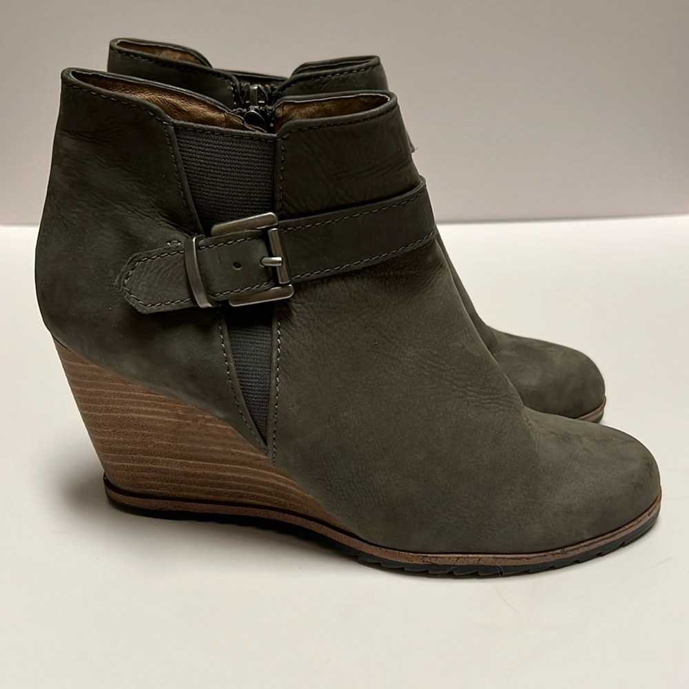 Caslon Leather Wedge Booties
